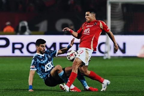 بعد طرده أمام المحلة.. هل يغيب العش عن مباراة الأهلي والزمالك؟ (لائحة)